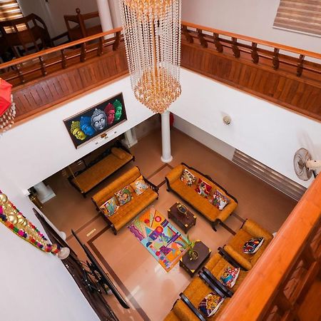 Parudeesa - Heavenly- Luxurious Palace Look-Near Cbd - Kerala - India With Breakfast Kāladi 外观 照片