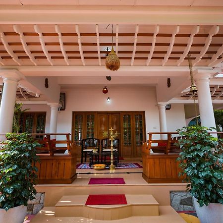 Parudeesa - Heavenly- Luxurious Palace Look-Near Cbd - Kerala - India With Breakfast Kāladi 外观 照片