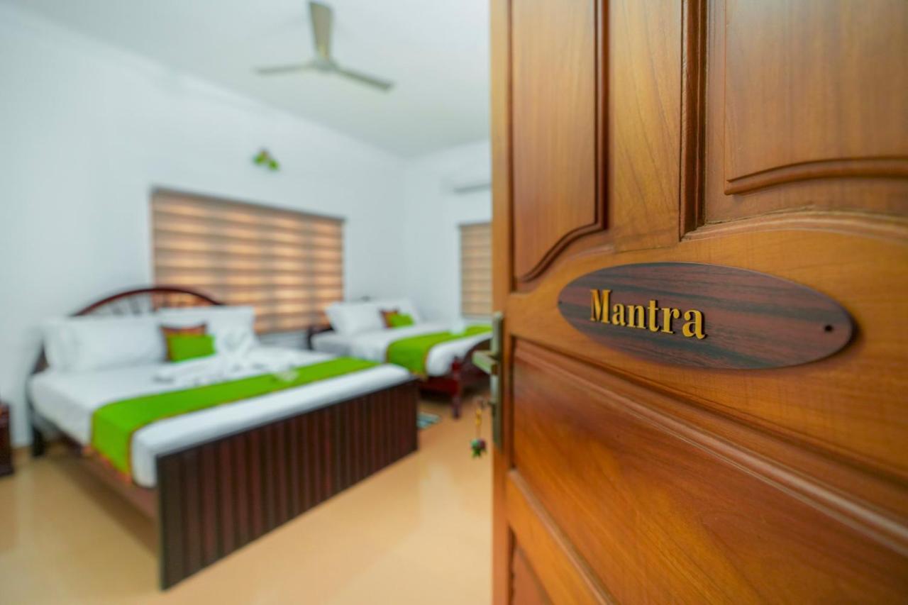 Parudeesa - Heavenly- Luxurious Palace Look-Near Cbd - Kerala - India With Breakfast Kāladi 客房 照片