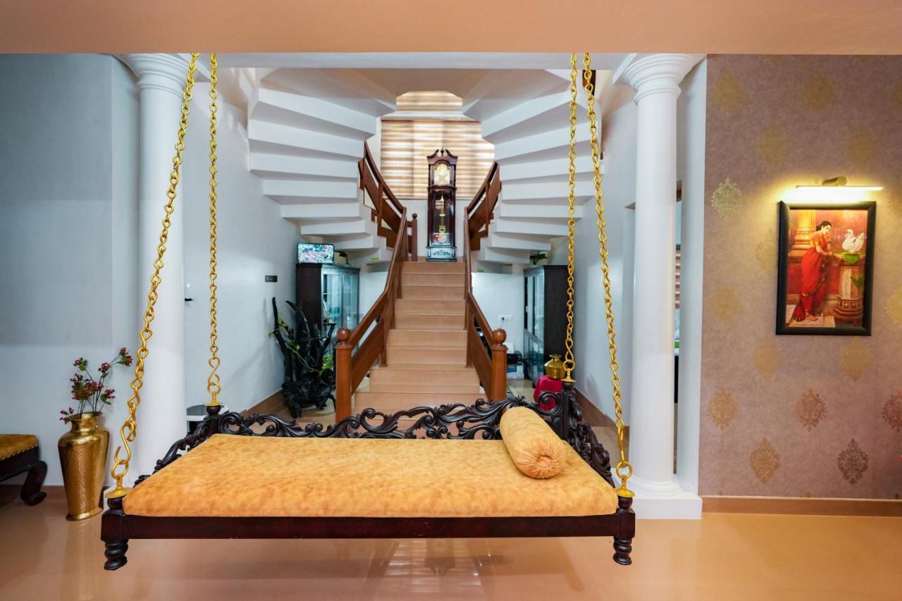 Parudeesa - Heavenly- Luxurious Palace Look-Near Cbd - Kerala - India With Breakfast Kāladi 外观 照片