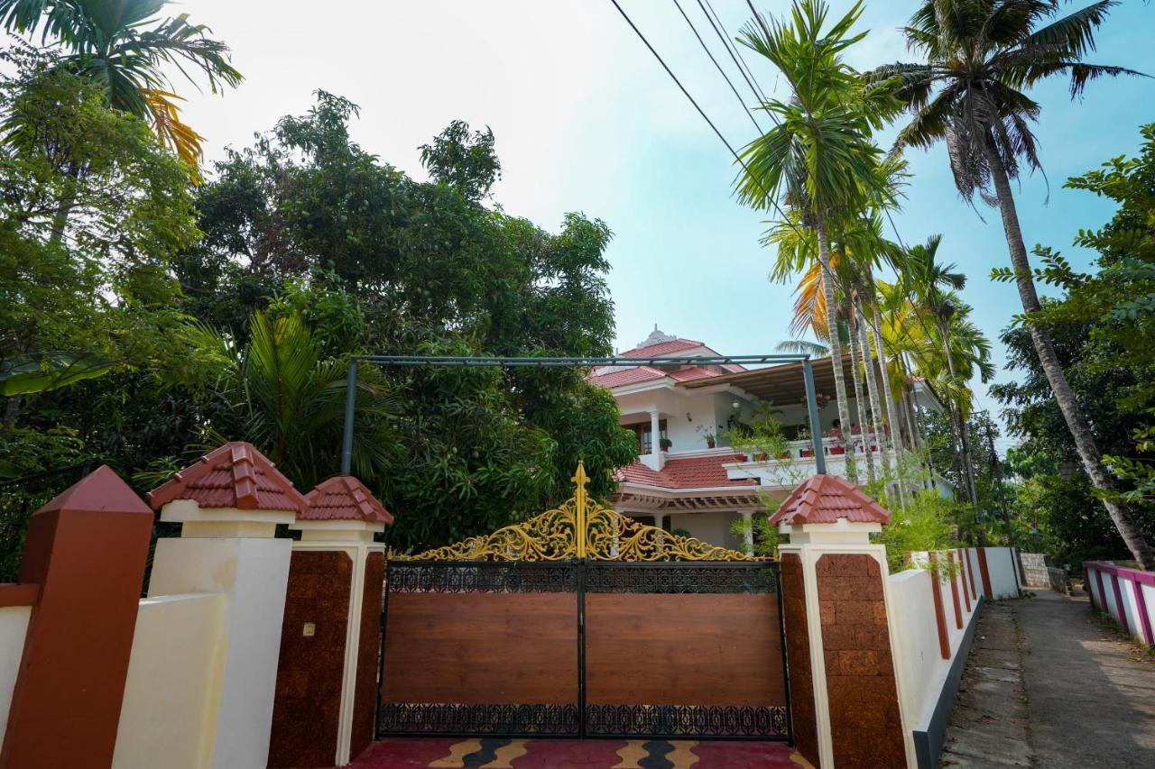 Parudeesa - Heavenly- Luxurious Palace Look-Near Cbd - Kerala - India With Breakfast Kāladi 外观 照片