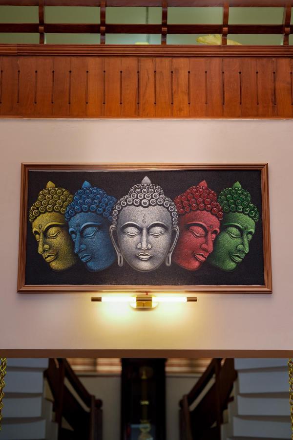 Parudeesa - Heavenly- Luxurious Palace Look-Near Cbd - Kerala - India With Breakfast Kāladi 外观 照片