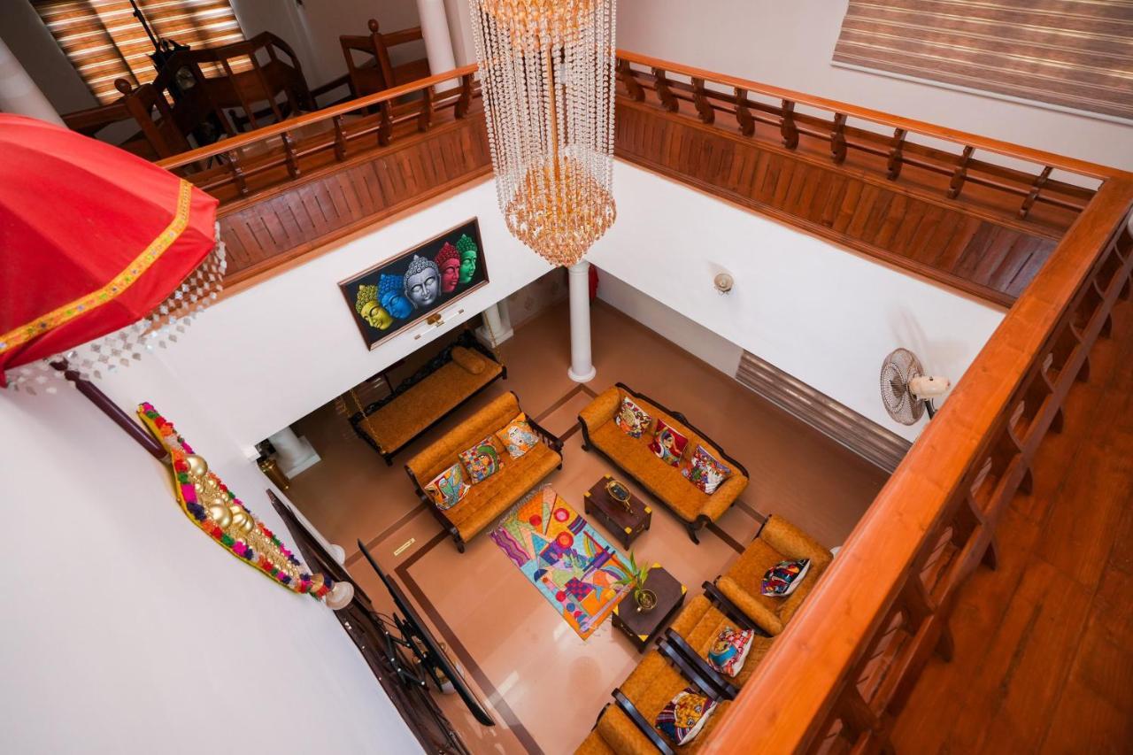 Parudeesa - Heavenly- Luxurious Palace Look-Near Cbd - Kerala - India With Breakfast Kāladi 外观 照片