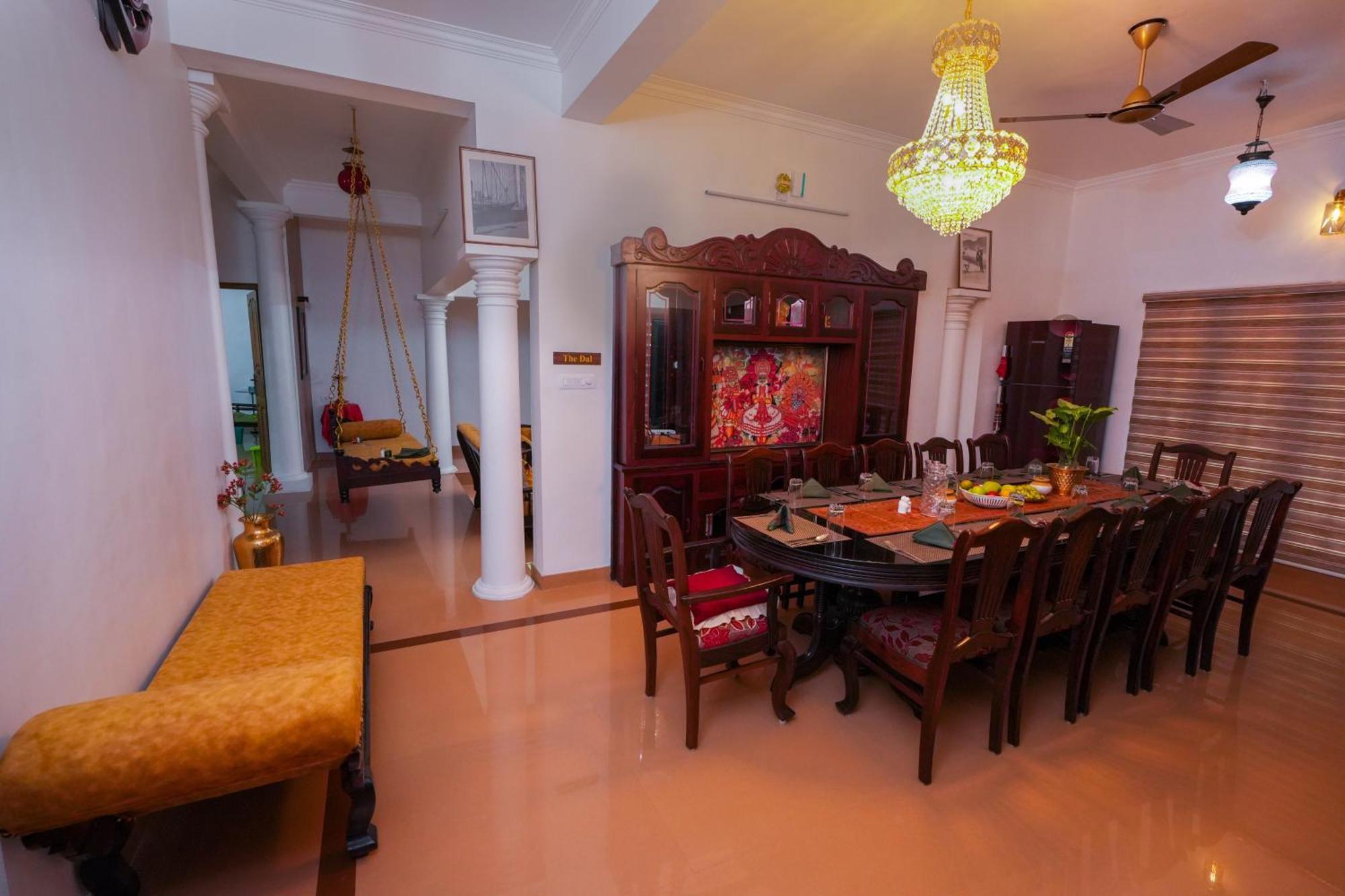 Parudeesa - Heavenly- Luxurious Palace Look-Near Cbd - Kerala - India With Breakfast Kāladi 外观 照片
