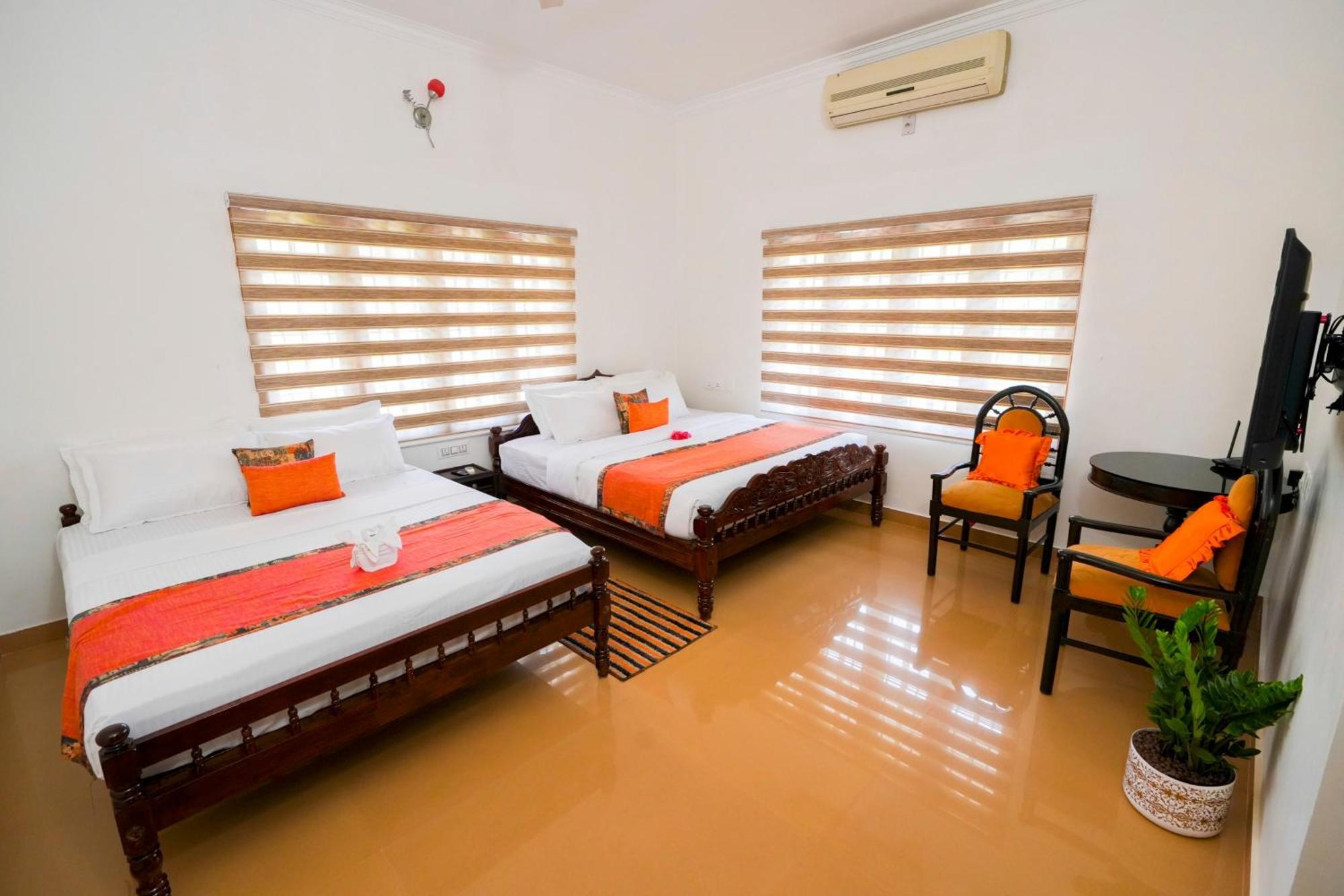 Parudeesa - Heavenly- Luxurious Palace Look-Near Cbd - Kerala - India With Breakfast Kāladi 客房 照片